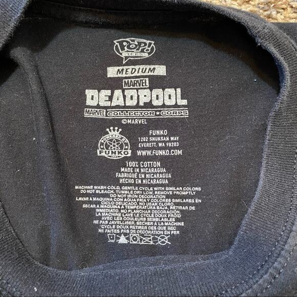 Funko Deadpool Marvel comics t-shirt size medium - Picture 4 of 4
